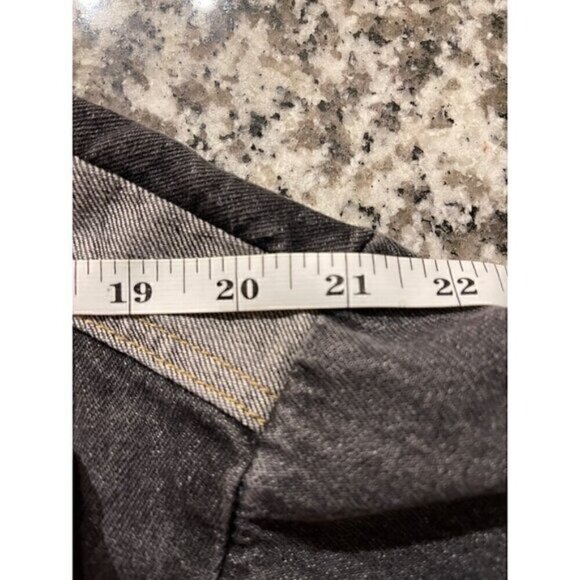 Shein Women’s Black Cropped Denim Jacket Small Distressed Frayed Hem Pockets - Picture 6 of 10